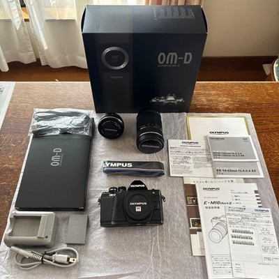 Excellent Condition OLYMPUS OM D EM10 Mark2 Double Zoom Kit