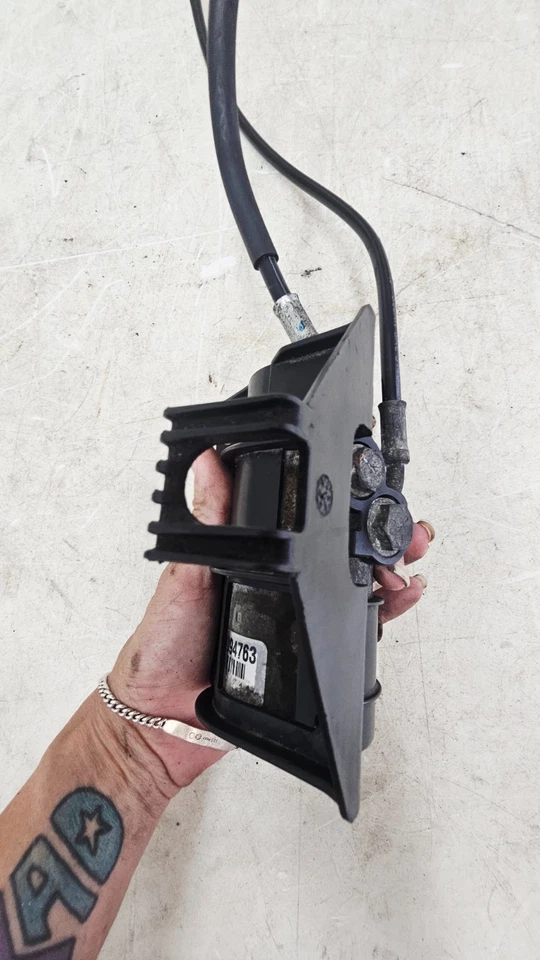 Módulo de unidad de bomba ABS trasero Harley Heritage Softail 2011 + cable Foto 3 de 4