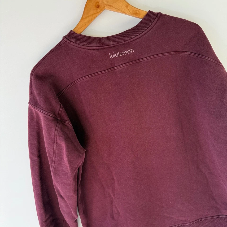 Sudadera Lululemon de gran tamaño cuello redondo talla 4?  Borgoña Granate Foto 2 de 4