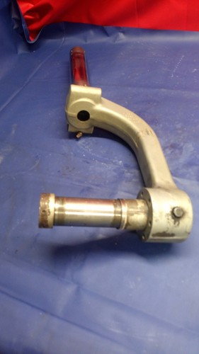 PIPER TWIN COMANCHE LATE STYLE LT MAIN GEAR FORK AXLE W/ SPACER & NUT P/N 24851