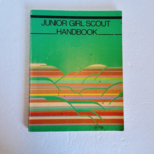 Vintage Junior Girl Scout Handbook Paperback 1986 First Impression