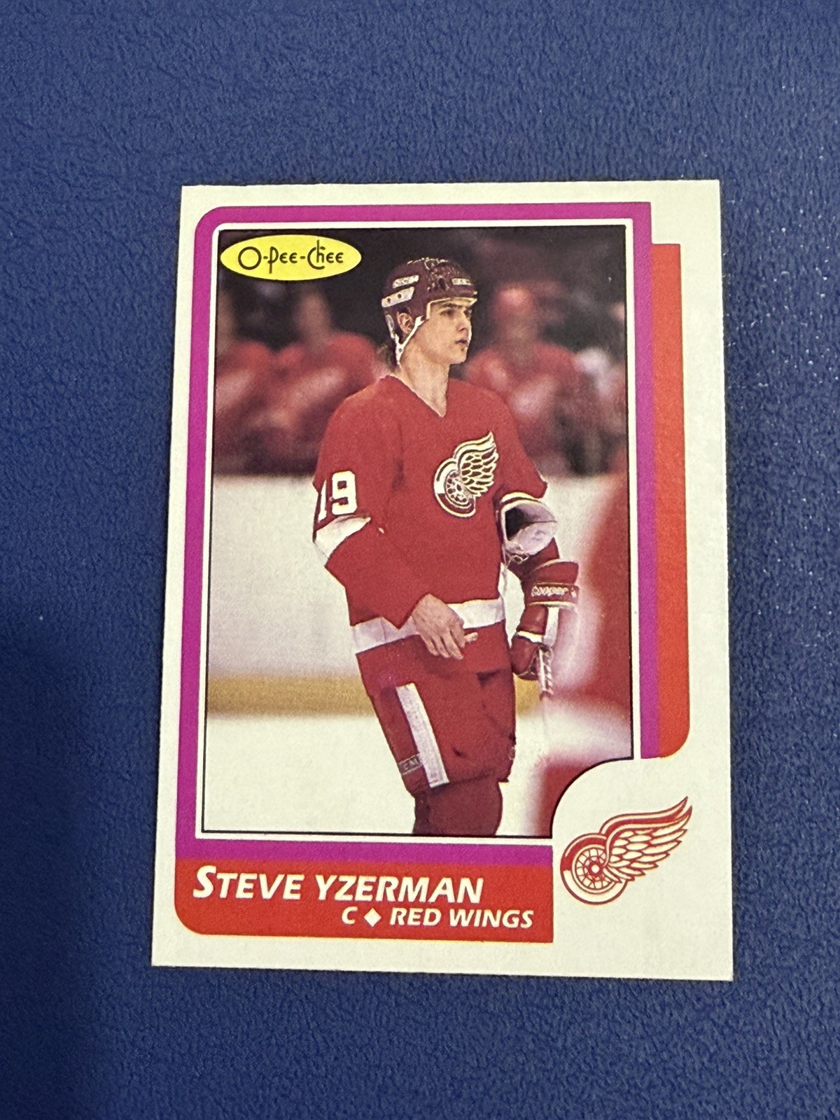 1986-87 O-Pee-Chee Steve Yzerman Card #11 