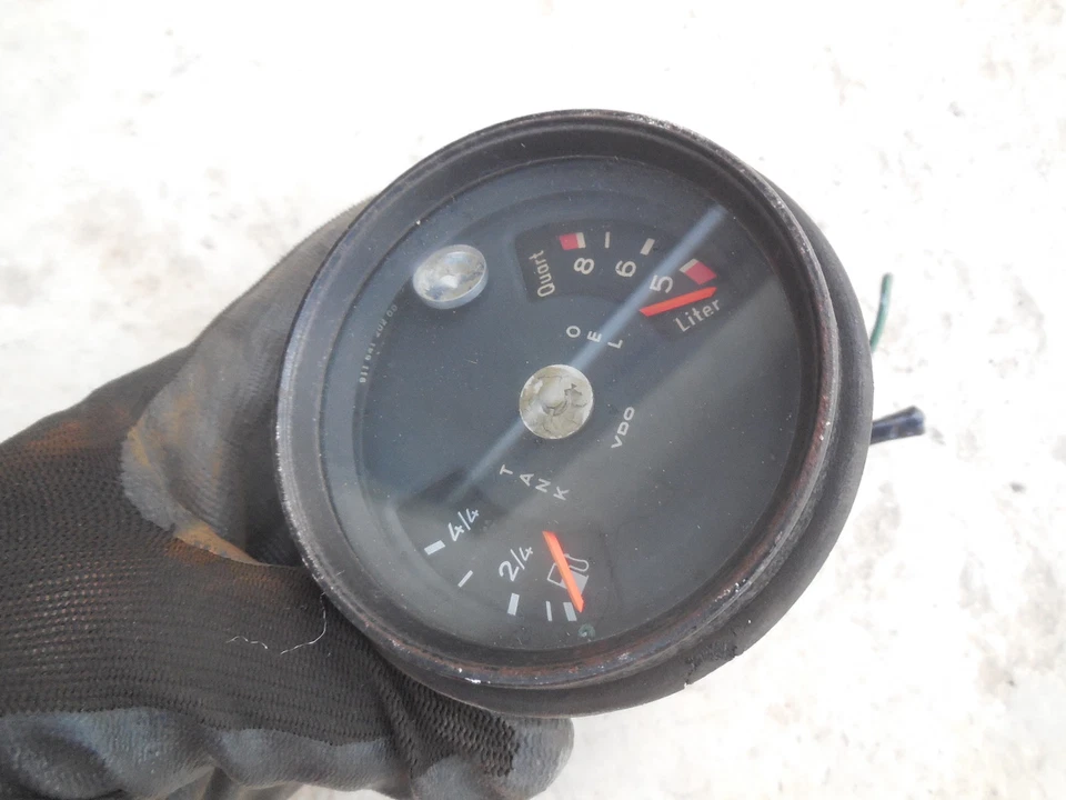 Porsche 911 Fuel / Oil  Gauge # 6   911 641 202 00   C # G101 - Image 4 of 4