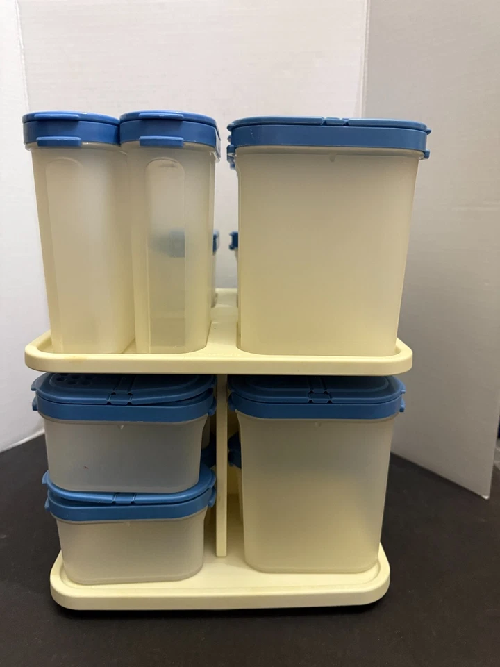 Vintage Tupperware Carousel Modular Mates Spice Rack with 22 Spice Container - Image 3 of 4