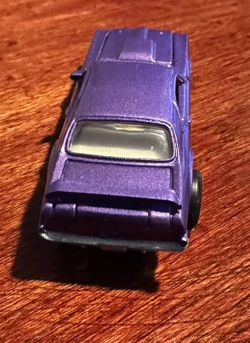 Johnny Lightning escala 1:64 púrpura 1969 Mercury Cougar Eliminator Foto 4 de 4