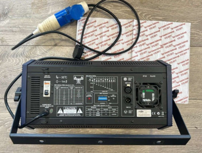 Showtec Titan 1500W DMX Strobe