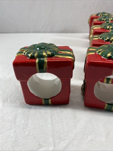 Vintage Set Of 6 Christmas Gift Box Napkin Holders Green Bow With Santa Napkins - Picture 5 of 9
