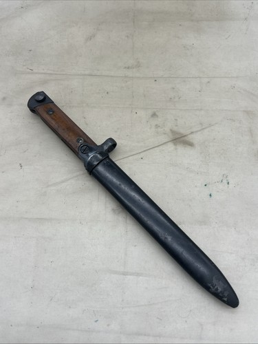 WW2 Italian Carcano Folding Bayonet With Scabbard (GG515