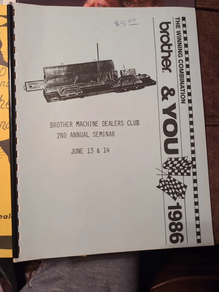 7 revistas para tejer Machine Brother - Seminarios Brother, Tesoros oportunos, etc. Foto 2 de 4