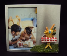 Desktop Photo Frame FR-423, 3D Decorative Picnic Art Holds 4" X 6" Photo, Modern