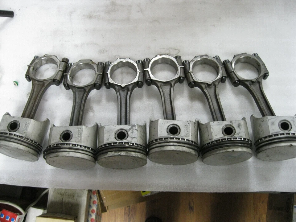 6 Clevite 1463 .75MM Pistons with rods and rings(6 pack) Foto 2 de 4