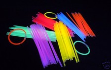 200 Arm-Knicklichter 200 x 5 mm im 6Farb-Mix incl. Verbinder & 4Kreisverbindern