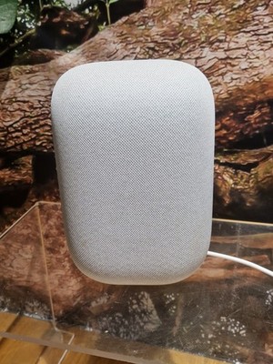 Google Nest Audio Smart Lautsprecher Kreide Weiß Grau WiFi Bluetooth GA01420