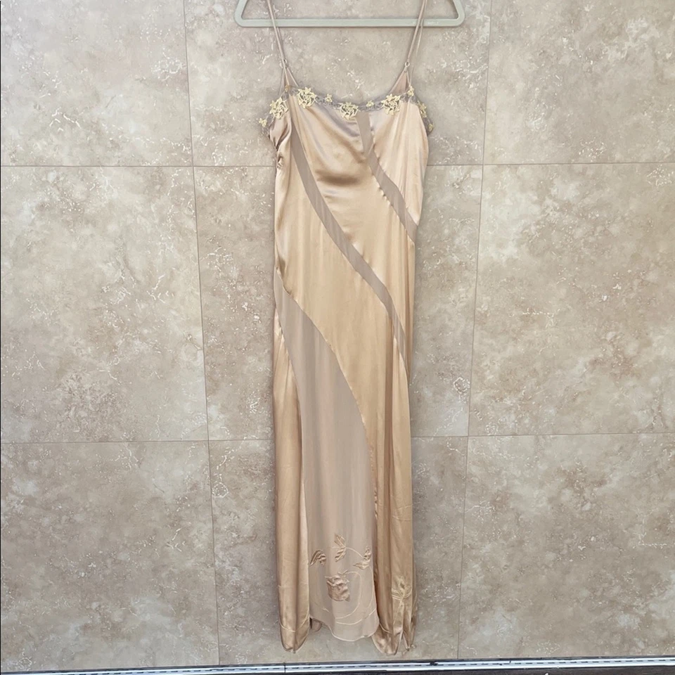 Vestido sin Mangas La Perla Hecho en Italia Largo Dorado Seda Encaje y Floral Bordado M Foto 4 de 4