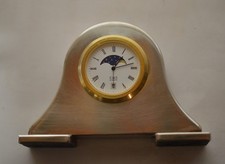 Kleine Standuhr CMI Quartz silber Metall