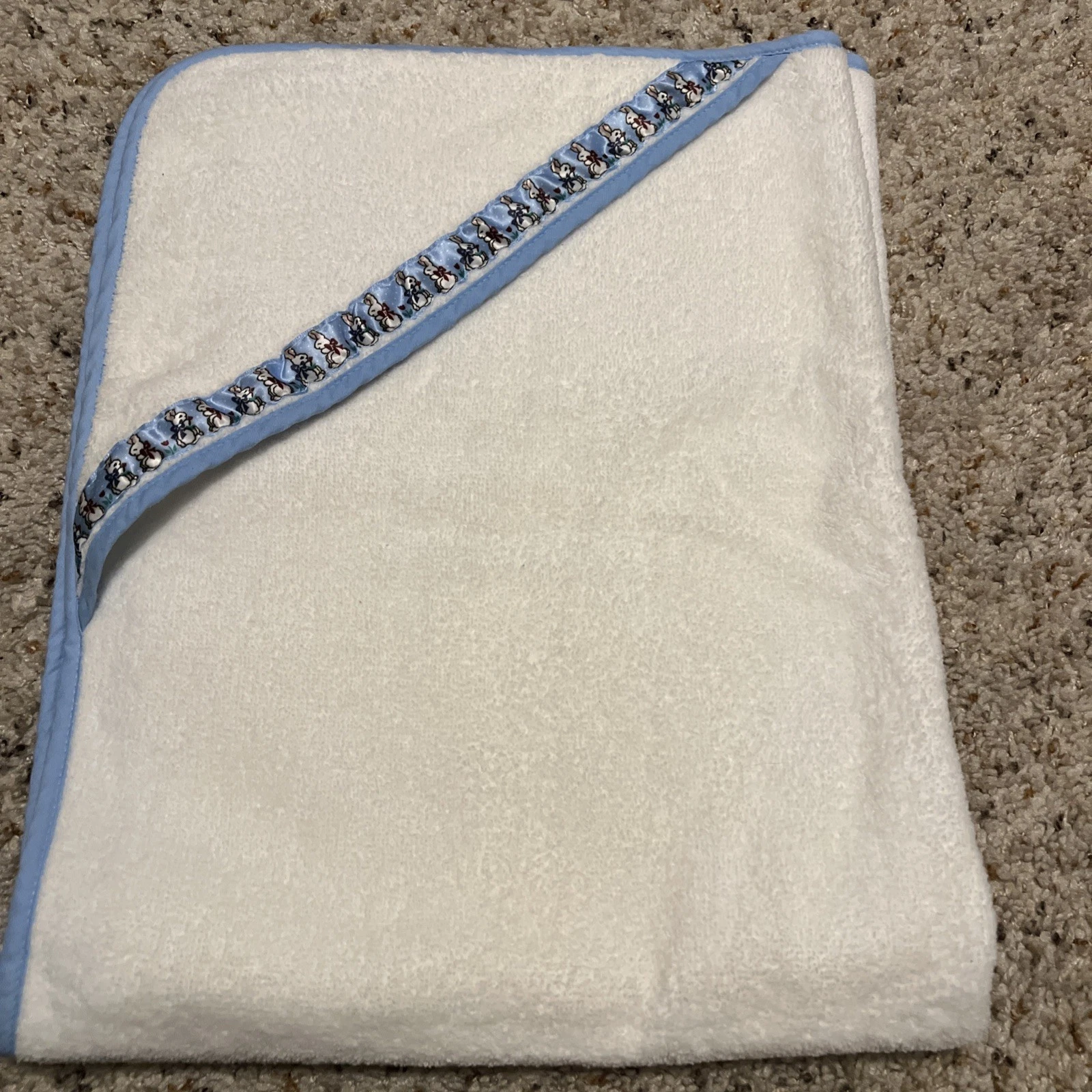 Tot Lines Vintage Baby White Hooded Towel Blue Trim Bunnies