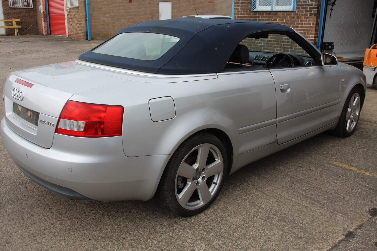 Audi A4 B6 A6 C5 2.5 TDi V6 Diesel Fuel Injector 059130201G thumbnail 3