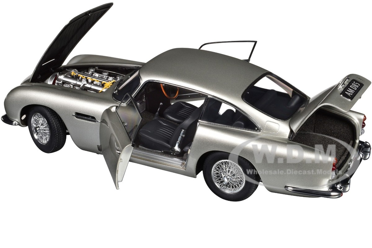 ASTON MARTIN DB5 RHD BIRCH SILVER 1/18 MODEL CAR BY AUTOART 70287