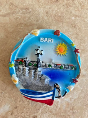 MAGNET FROM THE WORLD ITALY PUGLIA PROMENADE OF BARI COLLECTIBLE MAGNETS