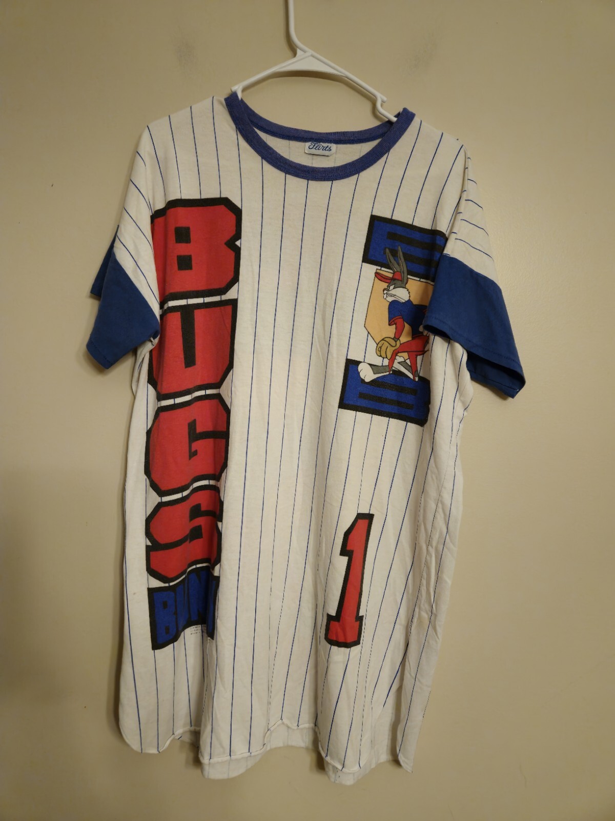 ALTRA Vintage Flirts 1992 Warner Bros Baseball Bugs Bunny shirt Vtg