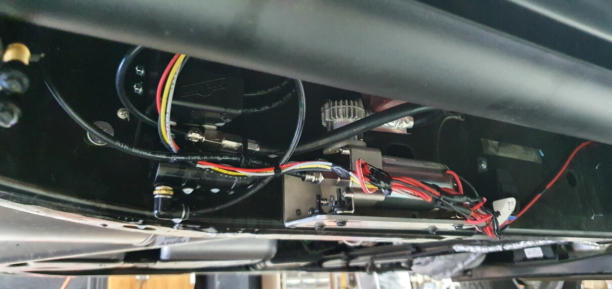 Air Lift Compressor Mounting Bracket for 16092,16192 (Made in Korea) eBay