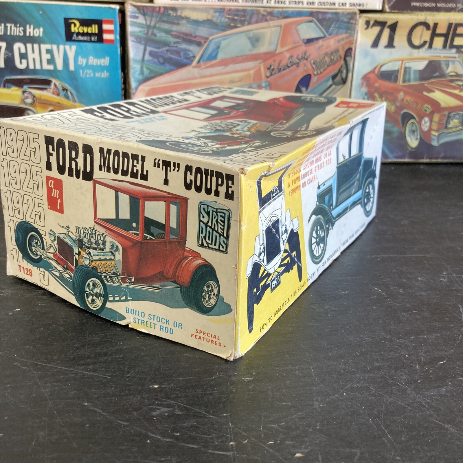 AMT 1925 Ford Model T Coupe Street Rods 1:25 Model Kit Barn Find ...