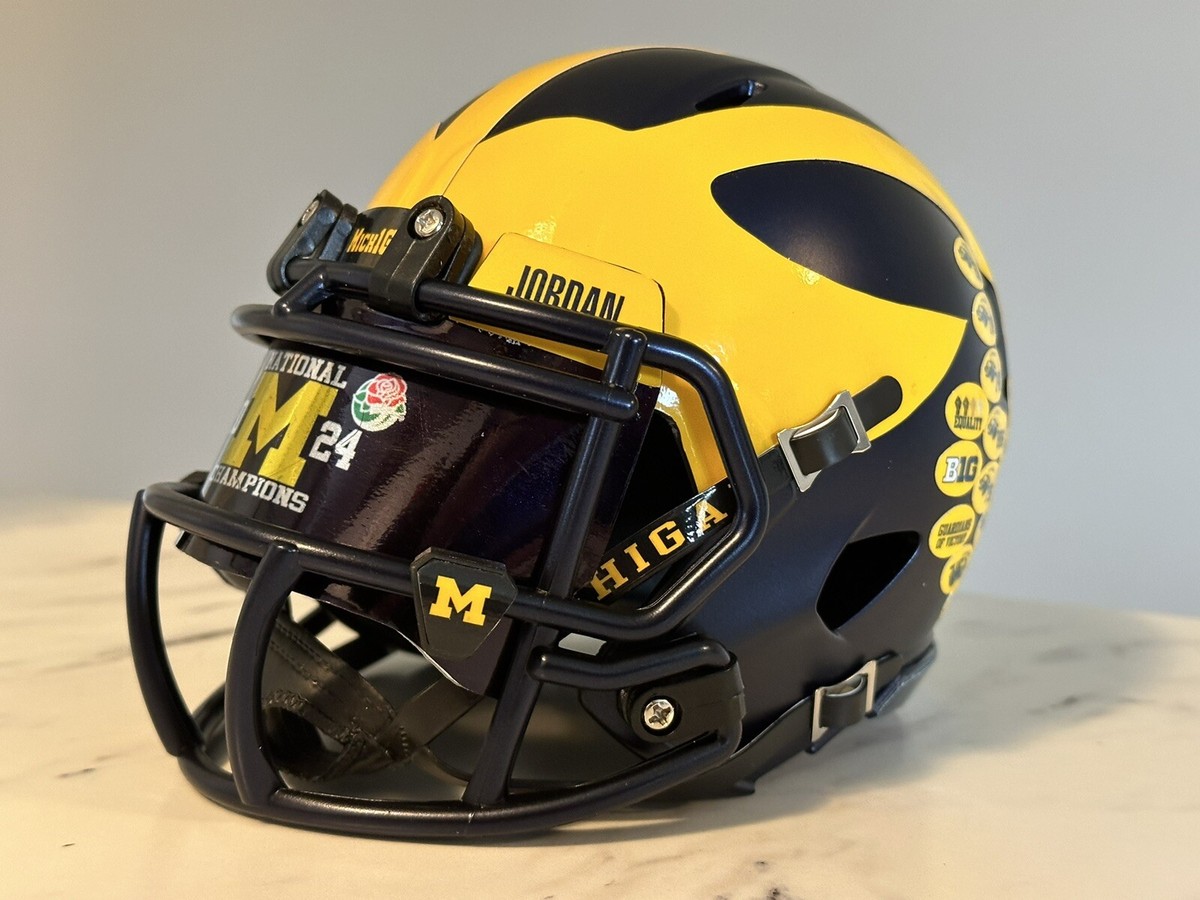 Michigan Wolverines National Championship Mini Helmet With Visor & Award  Decals | eBay