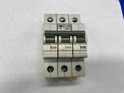 Cutler Hammer 3 pole breaker SPCL3C04, 4 amps