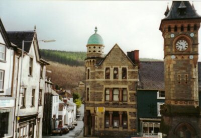 Photo 6x4 Centre of Knighton About to make a start on the next section of c2000