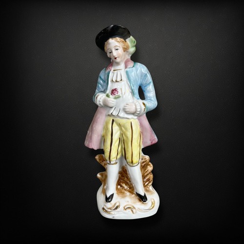 Vintage Porcelain Colonial Figurine 1950s Vintage Made in Japan 8.5 in "E" Mark - Picture 4 of 17