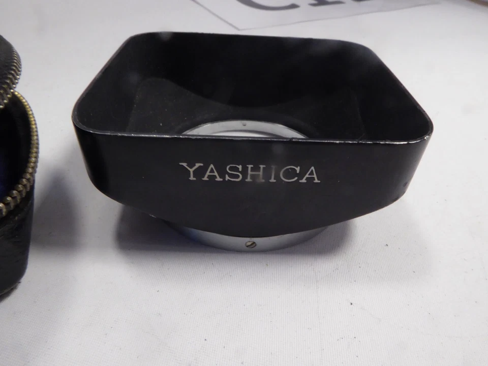 Yashica Rectangular Black Metal Lens Shade / Hood Slip-On 54mm with genuine case - Image 4 of 4