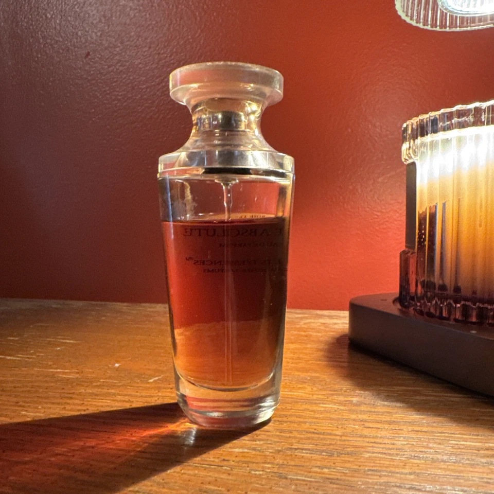 Rose Absolute Yves Rocher Eau de Parfum 50 ml. Botella llena 90% sin tapa Foto 3 de 3