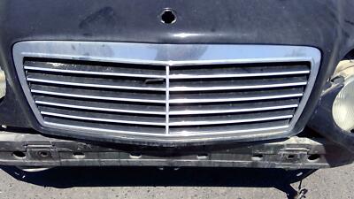 96 97 98 99 MERCEDES E-CLASS Grille