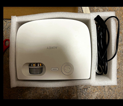 AUKEY RD850 Projektor / Beamer Wi Fi Version Weiß