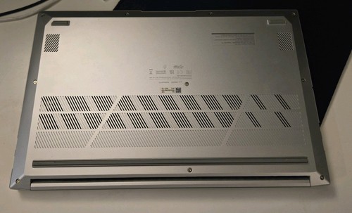 ASUS VivoBook Pro 15 - OLED - AMD Ryzen 9 6900HX -NVIDIA 3050 Ti GPU - 16GB RAM - Picture 4 of 4