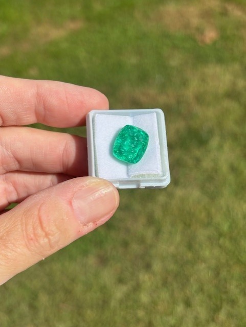 Natural certified Zambia Green Emerald TCW 9.52 Cushion shape Gemstone