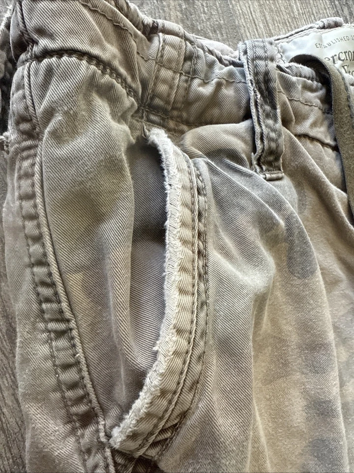Pantalones Cortos DE COLECCIÓN Abercrombie & Fitch Carga Pesada Camuflados Militares Envejecidos Talla 31 Foto 4 de 4