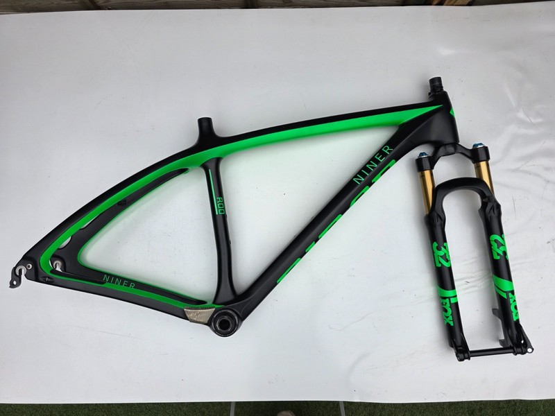 Niner Air 9 RDO Carbon Frameset/ Fox Float 32, Large, 29er, Very Good Condition!