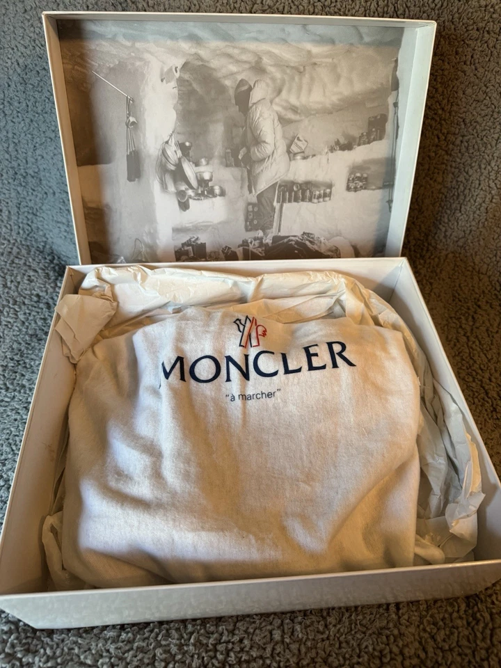 Женские прозрачные зимние сапоги Moncler размер 38 - Изображение 3 из 4