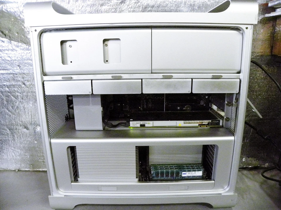 Apple Mac Pro 5,1 2012 2.4 GHz 12-core Xeon 32GB RAM 1TB HD Nvidia 4000 2GB - Image 2 of 4