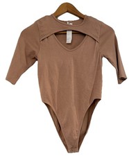 Fabletics Finley Cutout Seamless Bodysuit Size Medium Desert Tan Ribbed