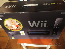 Nintendo Wii - Console Wii Fit Plus Pack, Nera + Telecomando Wii Plus + Wii Fit