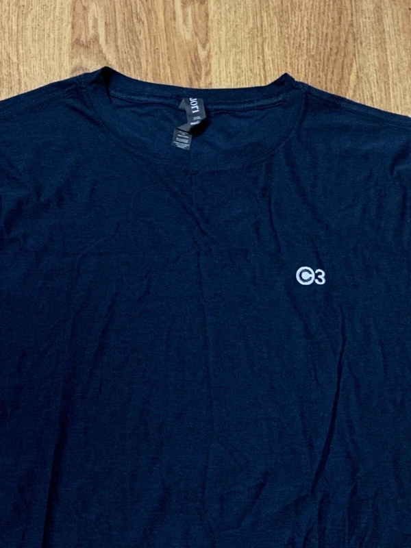 vuori statro tech soft athleisure lounge performance shirt
