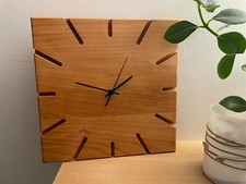 Wanduhr Holz Buche quadratisch