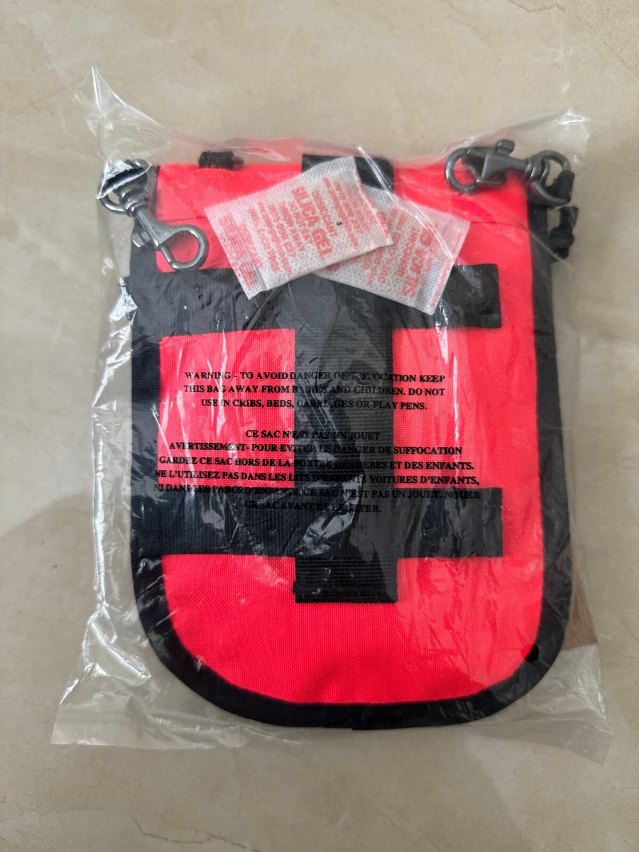 Supreme x The North Face TNF Utility Pouch Rocket Red Supreme x The North Face TNF Utility Pouch Rocket Red