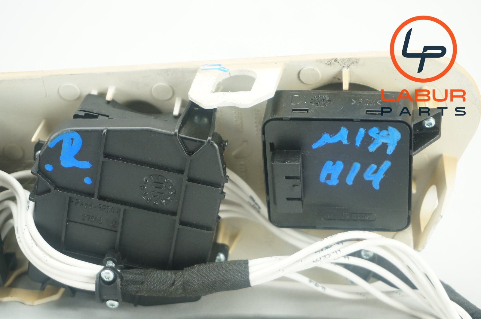 M139 03-12 Maserati Quattroporte Front Right Passenger Seat Control Switch A1414