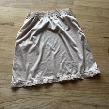 Vtg vassarette half slip skirt tan lace detail small womens lingerie nylon 30"