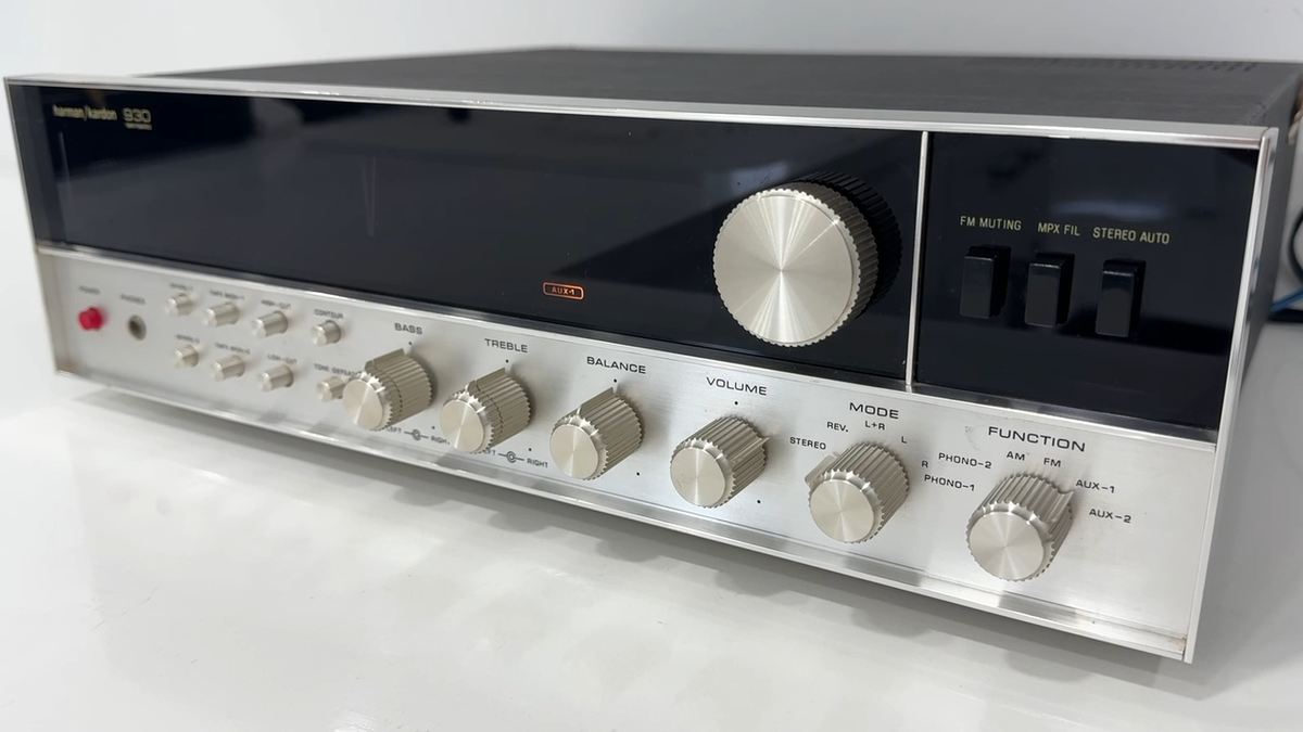The Harman-Kardon HK-930 Twin Powered Receiver +OEM Box, Manual