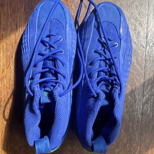 AE1 8.5 size shoes, Blue+Green highlights.