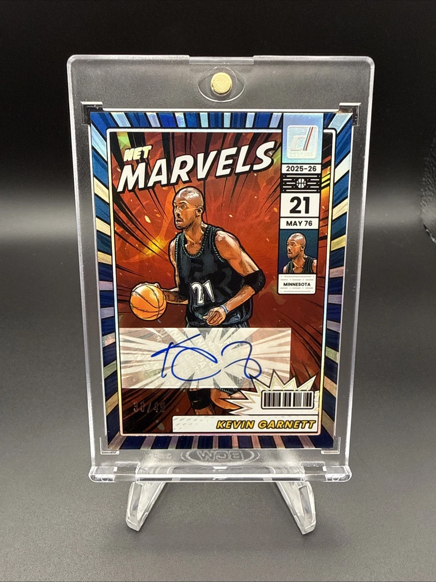 Kevin Garnett Basketball Autographed Sports Trading Cards